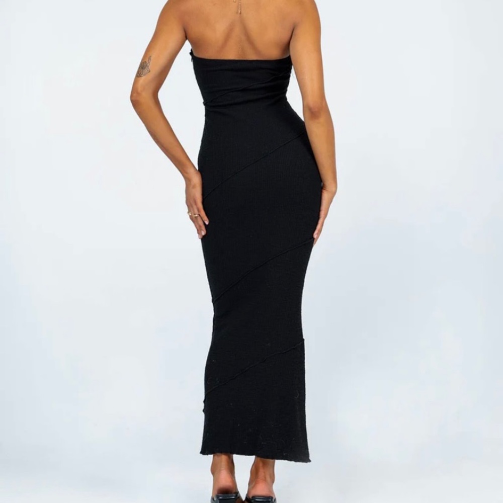 black body on dress